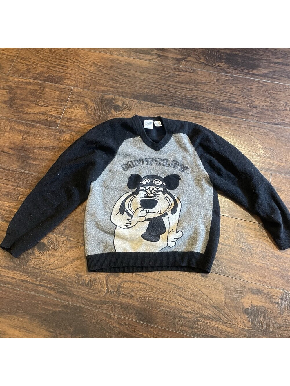 Warner Brothers Muttley Pullover Sweatshirt Size M 1999 Great Condition Grey/Blk